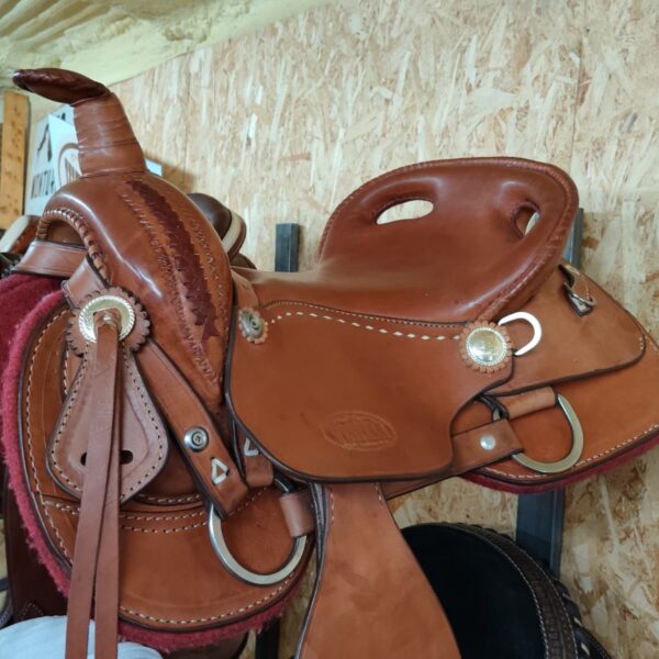 Montura western New Chaparral 16 de cuero marrón, vista lateral